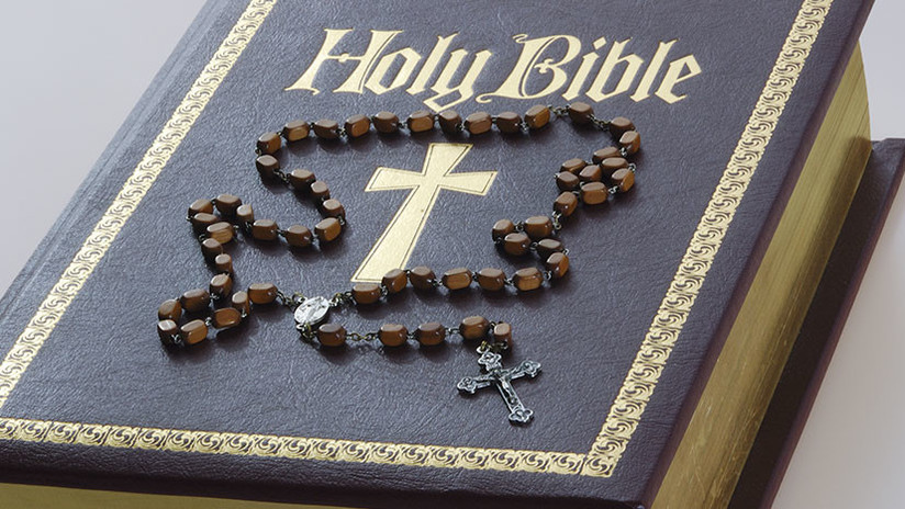 VIDEO: Falsos testigos de Jehová colombianos drogan con una Biblia a sus víctimas para robarles