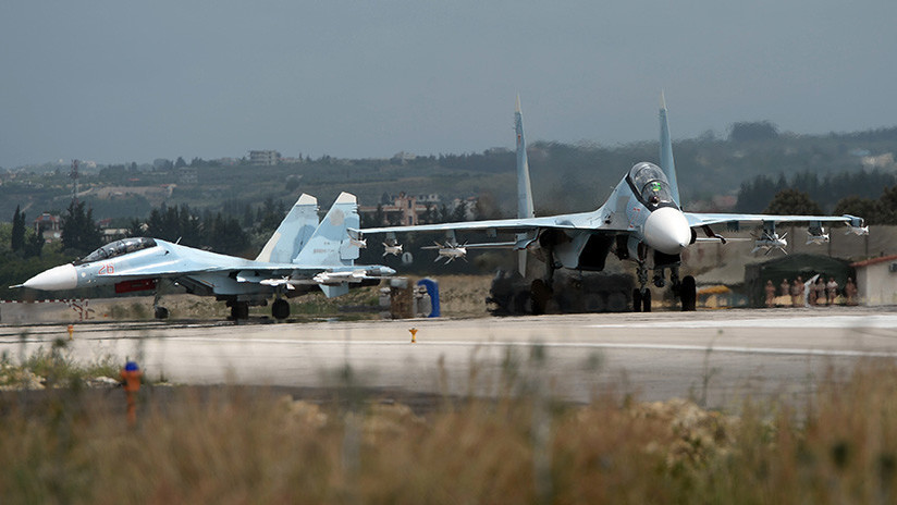 FOTO: Rusia difunde una nueva foto de los drones de los yihadistas que atacaron sus bases en Siria