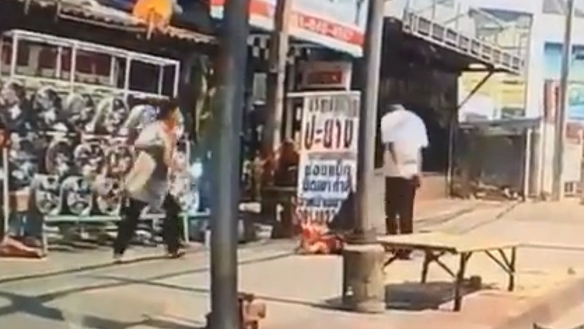 VIDEO: Un hombre patea brutalmente a un niño en la cabeza sin razón alguna