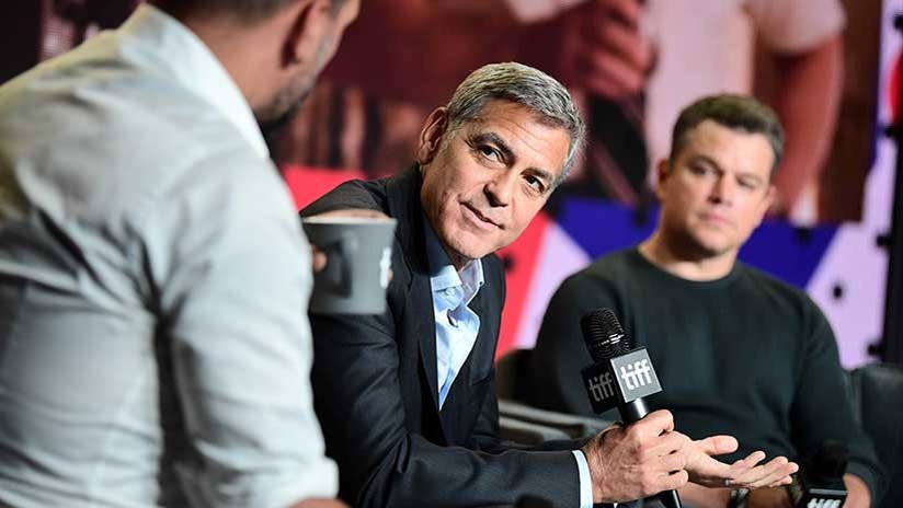 Sigue el efecto Weinstein: 28.000 mujeres piden a George Clooney que saque a Matt Damon de un filme