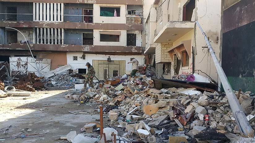 Ataque con dos coches bomba deja decenas de muertos en Libia Ataque con dos coches bomba deja decenas de muertos en Libia
