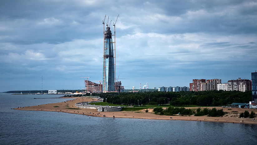 San Petersburgo: coronan con un chapitel el rascacielos más alto de Europa (VIDEO)