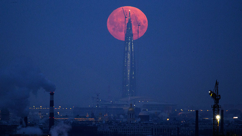 Resultado de imagen para Vea la 'superluna azul de sangre' por primera vez en un siglo y medio