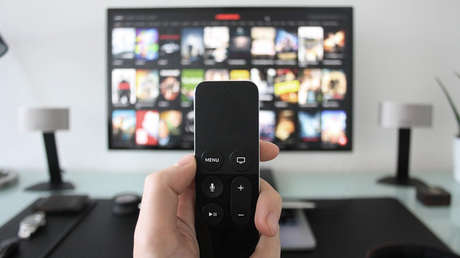 Se entera de la infidelidad de su novia por la tele (tuit)