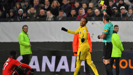 VIDEO: Polémica por un gesto de burla de Neymar hacia un futbolista rival