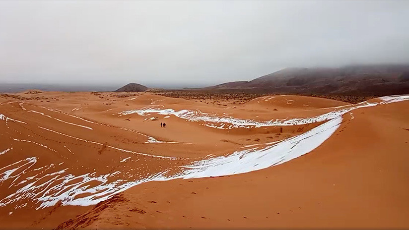 Insólito: El Sáhara se cubre de nieve por segunda vez este invierno (FOTOS)