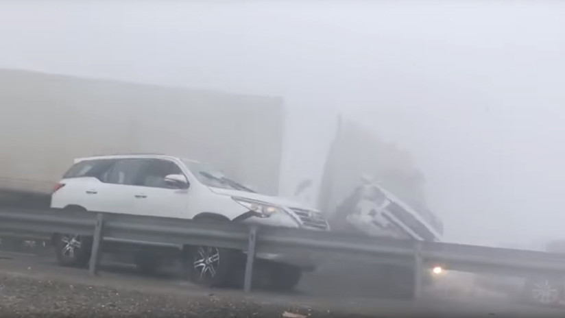 VIDEO: Dramático momento del choque de 44 coches en Abu Dabi