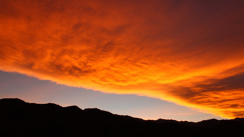 "Un tubo mágico flotando por el cielo": Un raro fenómeno natural asombra a Virginia (VIDEO)