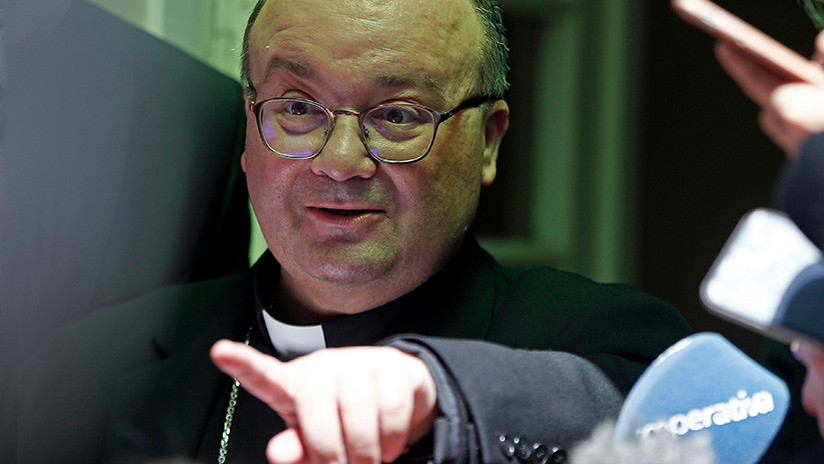 El enviado del papa Francisco a Chile se entrevista con víctimas de abusos sexuales