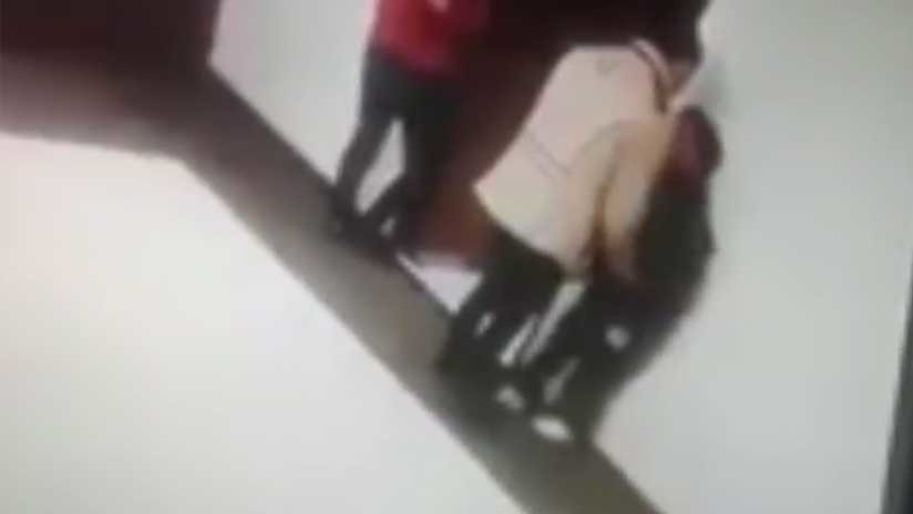 VIDEO BRUTAL: Una maestra agrede a un niño con trastorno psicomotor en México