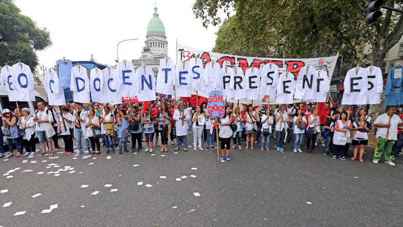 ¿Por qué los maestros argentinos están en huelga?