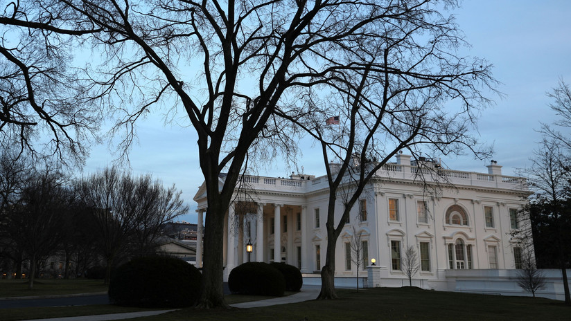 Bloquean acceso a la Casa Blanca por paquete sospechoso
