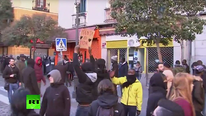 Protesta en Madrid tras la muerte de un vendedor ambulante senegalés