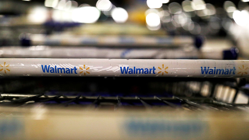 VIDEO: Decenas de adolescentes saquean y causan estragos en un Walmart en Chicago