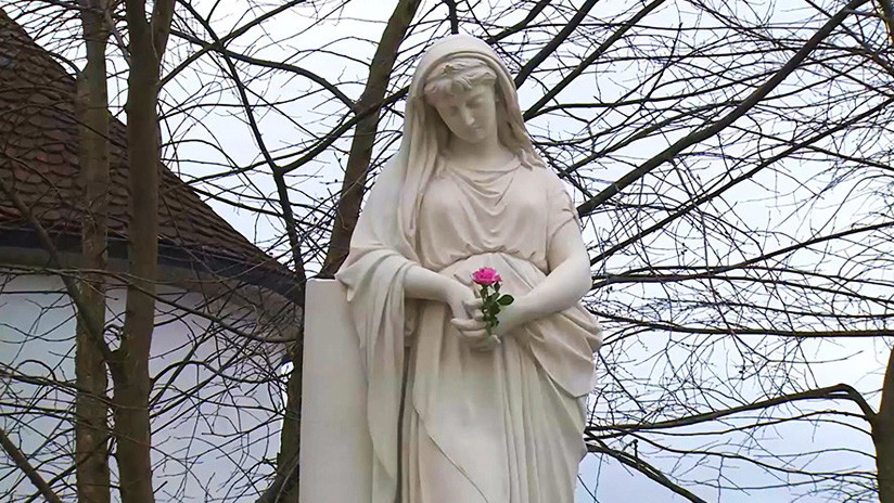 VIDEO: La 'aparición' de la Virgen María congrega a más de 300 personas en Alemania