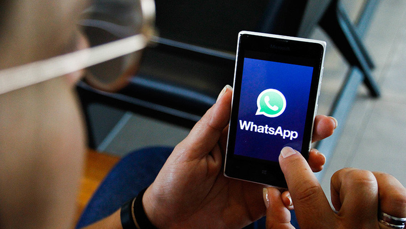 Un mensaje de WhatsApp enviado por error provoca una boda