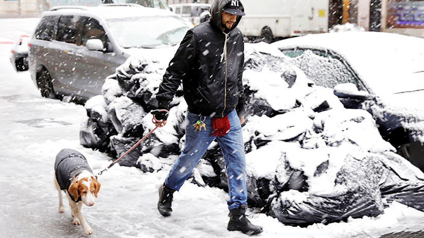 Cancelan vuelos y declaran alerta por tormenta invernal en el noreste de Estados Unidos