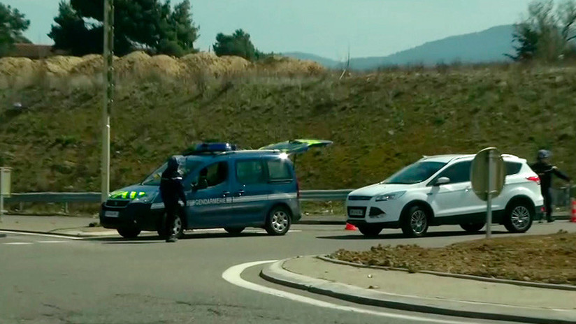 Primer ministro francés: La toma de rehenes en el supermercado "parece ser un acto terrorista"