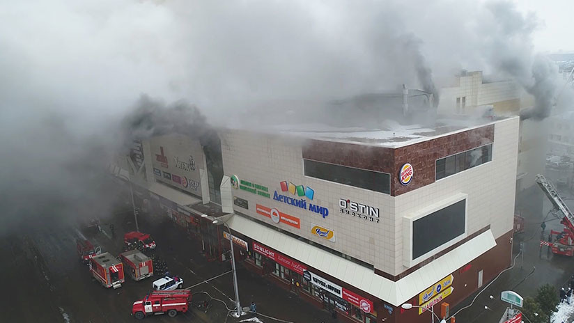 Incendio en un centro comercial ruso deja decenas de muertos y desaparecidos, muchos de ellos niños