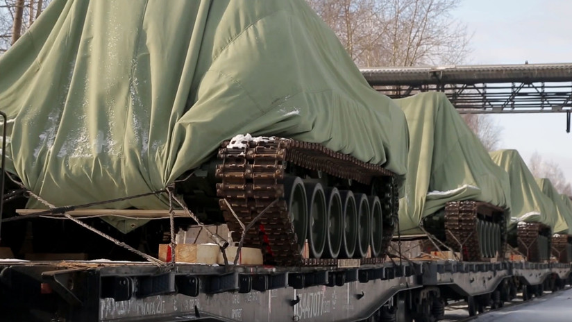VIDEO: Los temibles vehículos de apoyo a los tanques rusos Terminator parten de los Urales