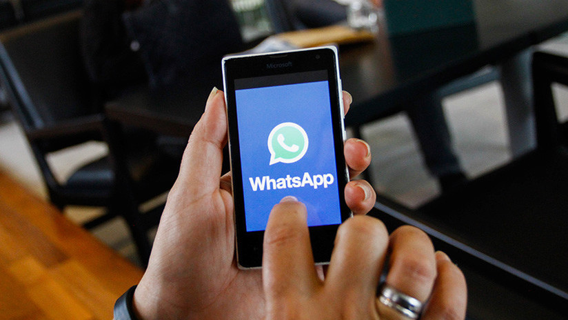 ¿Exnovio revisando su perfil? Una nueva aplicación le permite saber quién le 'espía' en WhatsApp
