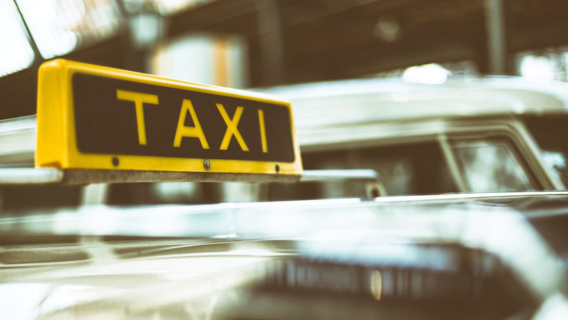 Encuentra a su hija desaparecida hace 24 años gracias a un taxi