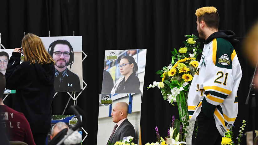 Error fatal: Confunden un muerto con un superviviente de la tragedia del equipo de hockey canadiense