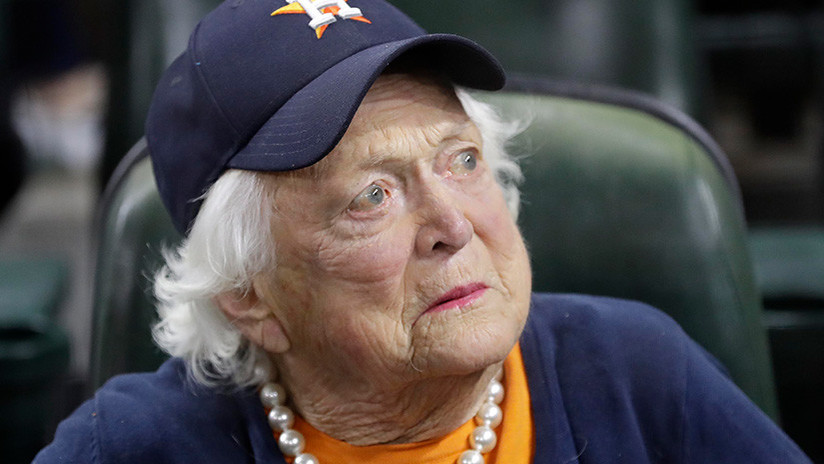 "DO NOT PUBLISH": CBS publica por error un obituario de Barbara Bush