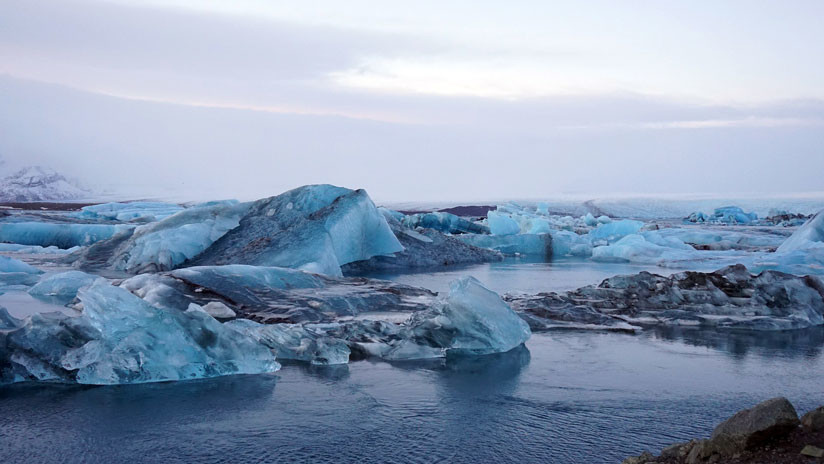 Hallan un misterioso lago de agua tibia en el extremo norte de Rusia (FOTOS, VIDEO)