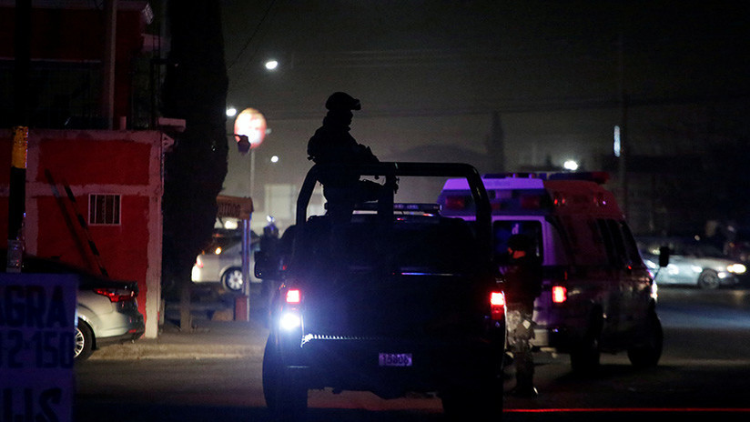 VIDEO: Dos hombres son asesinados por un grupo armado dirigido por una mujer en México