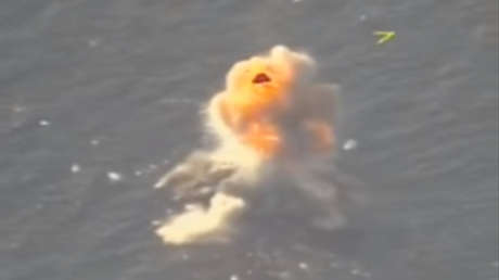 Сaza polivalente ruso Su-30SM habría hundido una fragata cerca de la costa siria (VIDEO)