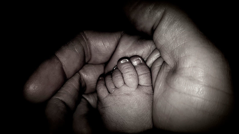 México: Mata a patadas a su bebé recién nacida porque no paraba de llorar