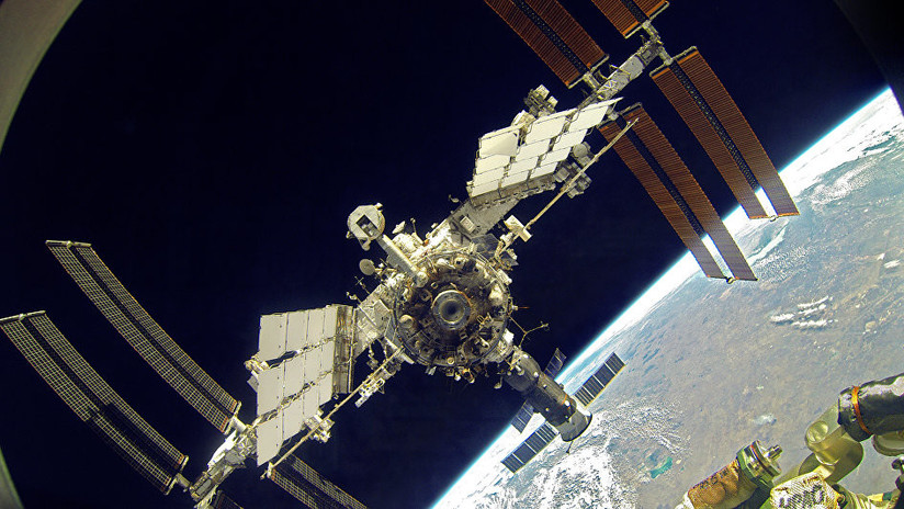 Científicos rusos convertirán la respiración de los astronautas en agua