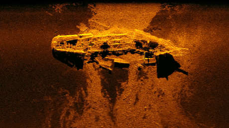 Restos de un barco en el fondo del océano detectado por un sonar durante la búsqueda del vuelo perdido MH370.