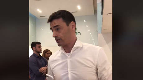 "¡Esto es EE.UU.!": Arremete contra personas que hablan español en un bar en Nueva York (VIDEO)