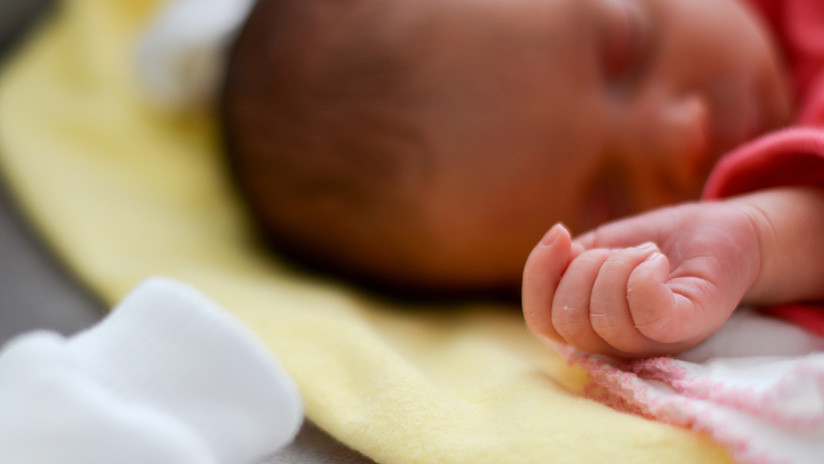 Desgarrador: Padres abandonaron a bebé ¡porque se burlaban de ellos!