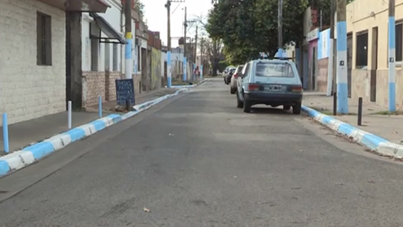 VIDEO: Pintan de celeste y blanco la ciudad natal de Messi antes del Mundial