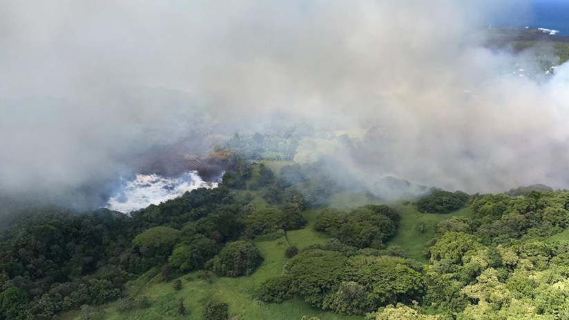 FOTO: La lava del Kilauea provoca que se evapore el lago más grande de Hawái