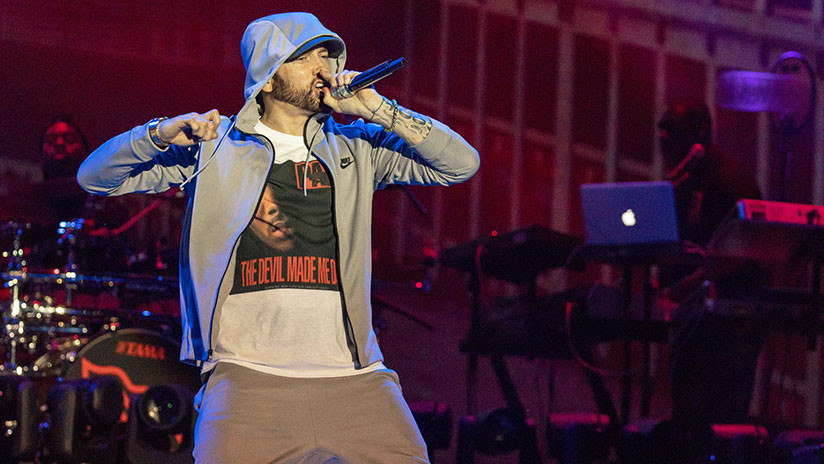 VIDEO: Sonidos parecidos a disparos causan pÃ¡nico durante un recital de Eminem