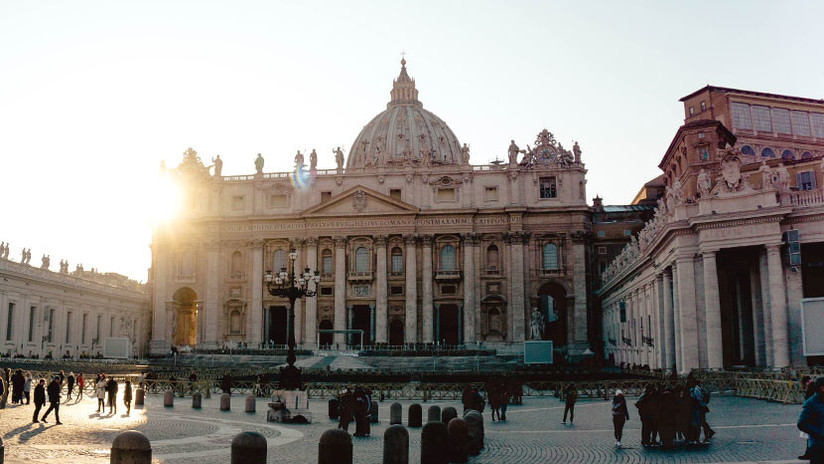 FOTO: Un exdiplomático y sacerdote del Vaticano, acusado de pornografía infantil