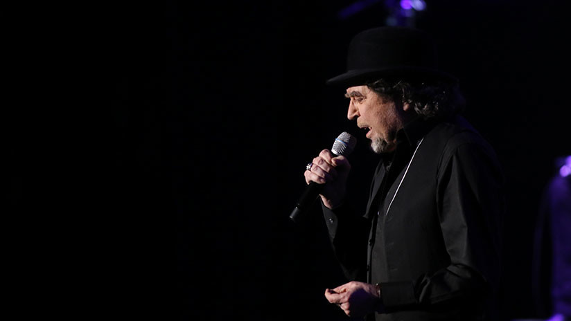 Joaquín Sabina se queda "totalmente mudo" y abandona un concierto en Madrid (VIDEO)