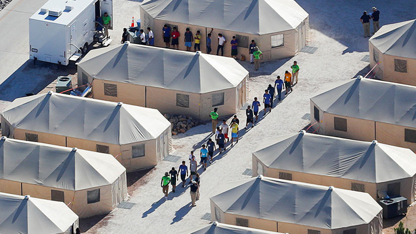 500 niños migrantes se reúnen con sus familias tras ser separados en la frontera con EE.UU.