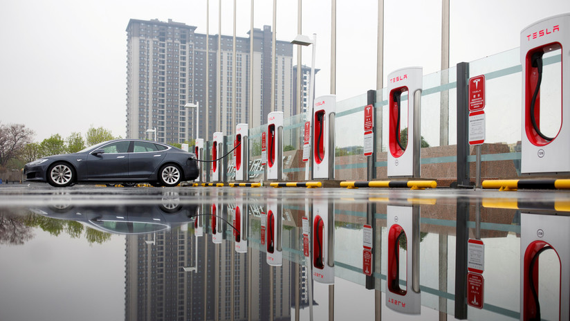 En una planta de Tesla toman medidas de seguridad por el posible ataque armado de un exempleado