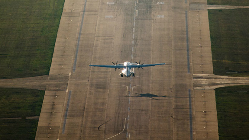 Avión con fallos técnicos en un motor aterriza sin problemas en Rusia