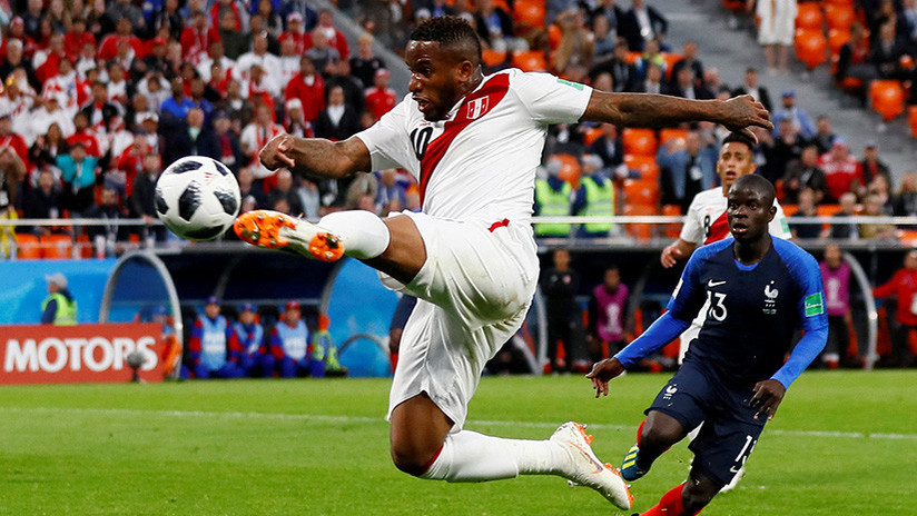 Jefferson Farfán se perderá el último partido de Perú en el Mundial 2018