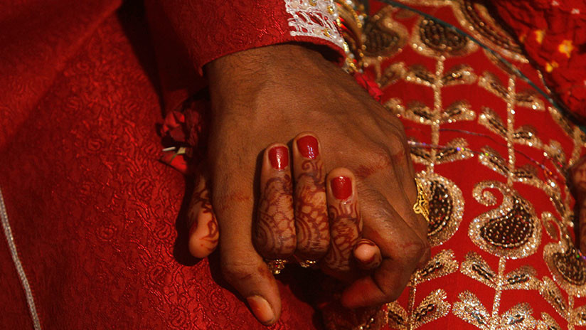 Indignación en Malasia después de que un hombre de 41 años se case con una niña de once años