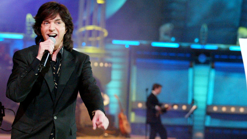 Hospitalizan de urgencia en Madrid al cantante Camilo Sesto