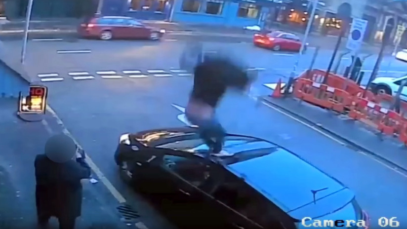 VIDEO: Un drogadicto mata a su novia, se tira por una ventana y agrede a los testigos