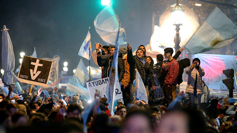 Los provida arremeten contra una actriz argentina que abortó dos veces y después adoptó a dos niñas