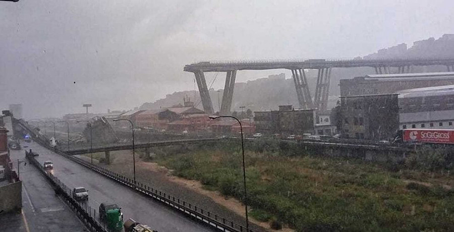 Decenas de muertos al derrumbarse un viaducto de una autopista en Italia 5b72bb73e9180f116e8b4569